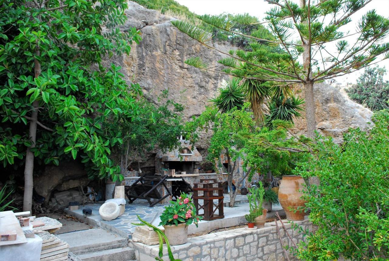 Eutuxia Sea&Mountain Apartment - Tsoutsouros Exterior photo